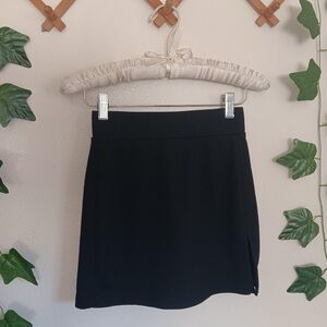 Chic Black Mini Skirt